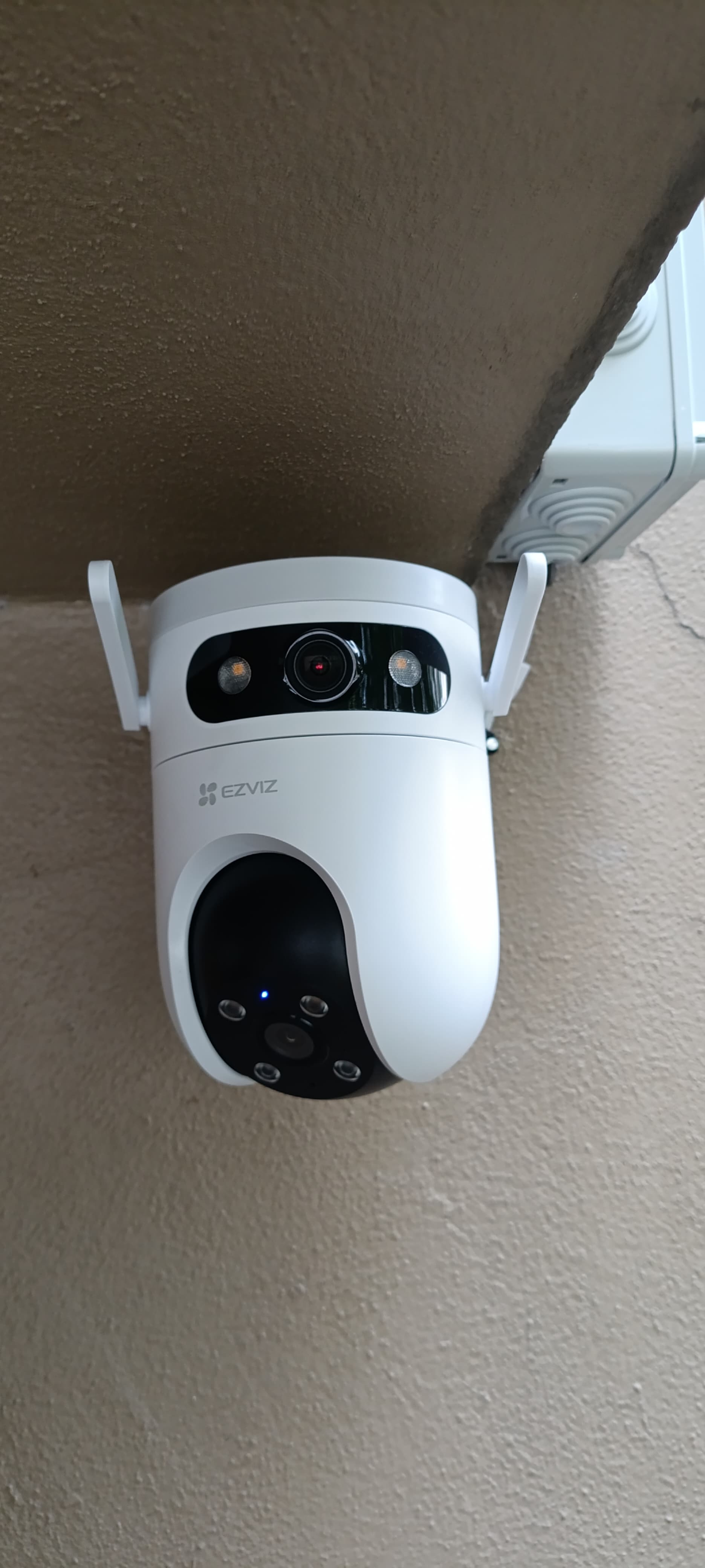 Instalación de cámara de seguridad exterior